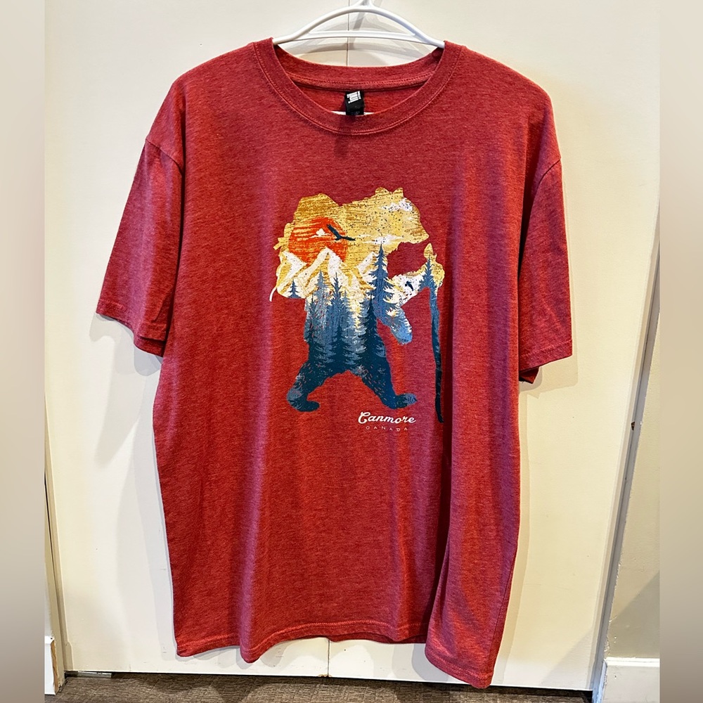 Canmore, Alberta Hiking Bear T-Shirt